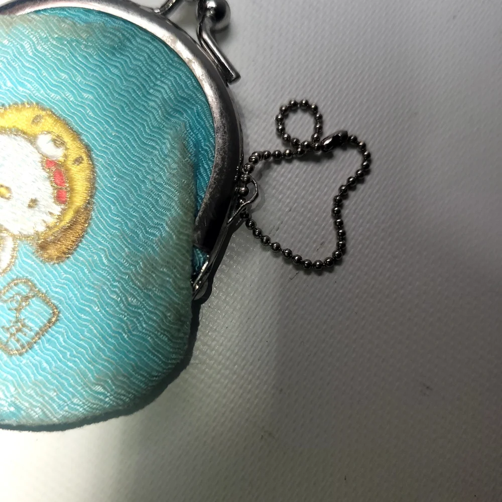 HELLO KITTY SANRIO Vintage blue key chain coin purse